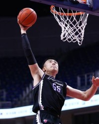  内线巨无霸统治禁区彰显绝对实力