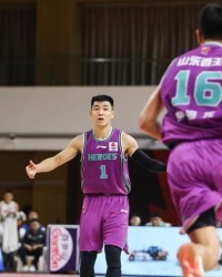  CBA焦点战，辽宁男篮逆转浙江豪取连胜