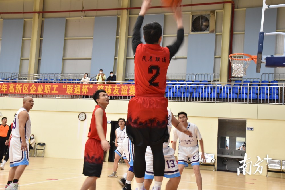  篮球友谊赛促进交流，跨国对决增进友谊