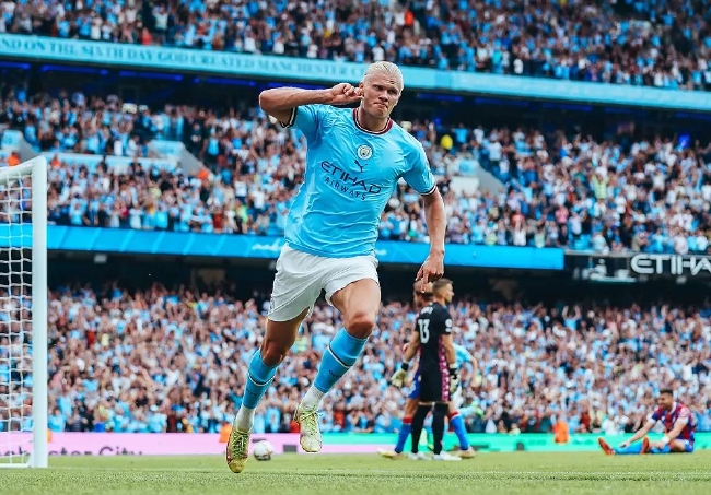  哈兰德帽子戏法助球队晋级决赛