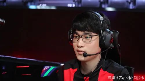  电竞主播转型教练，双重身份创佳绩