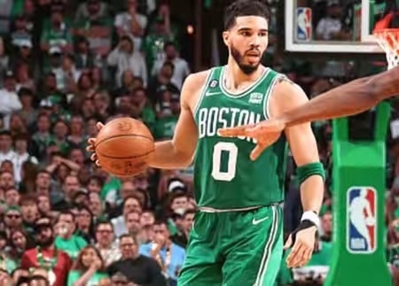  波尔津吉斯制霸内线绿军轻取奇才